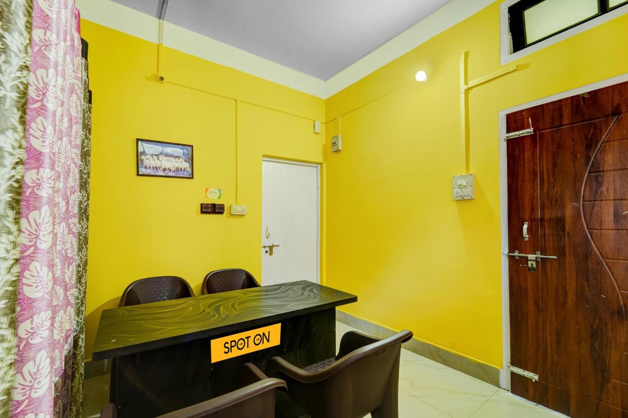 Hotel O Home Trimurti Guest House Guwahati Zewnętrze zdjęcie