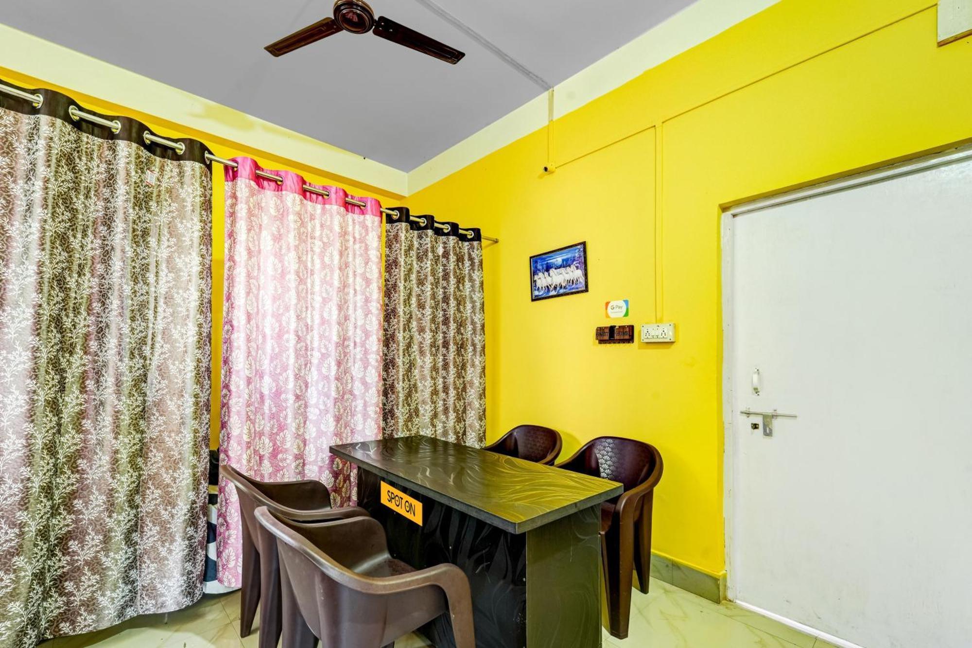 Hotel O Home Trimurti Guest House Guwahati Zewnętrze zdjęcie